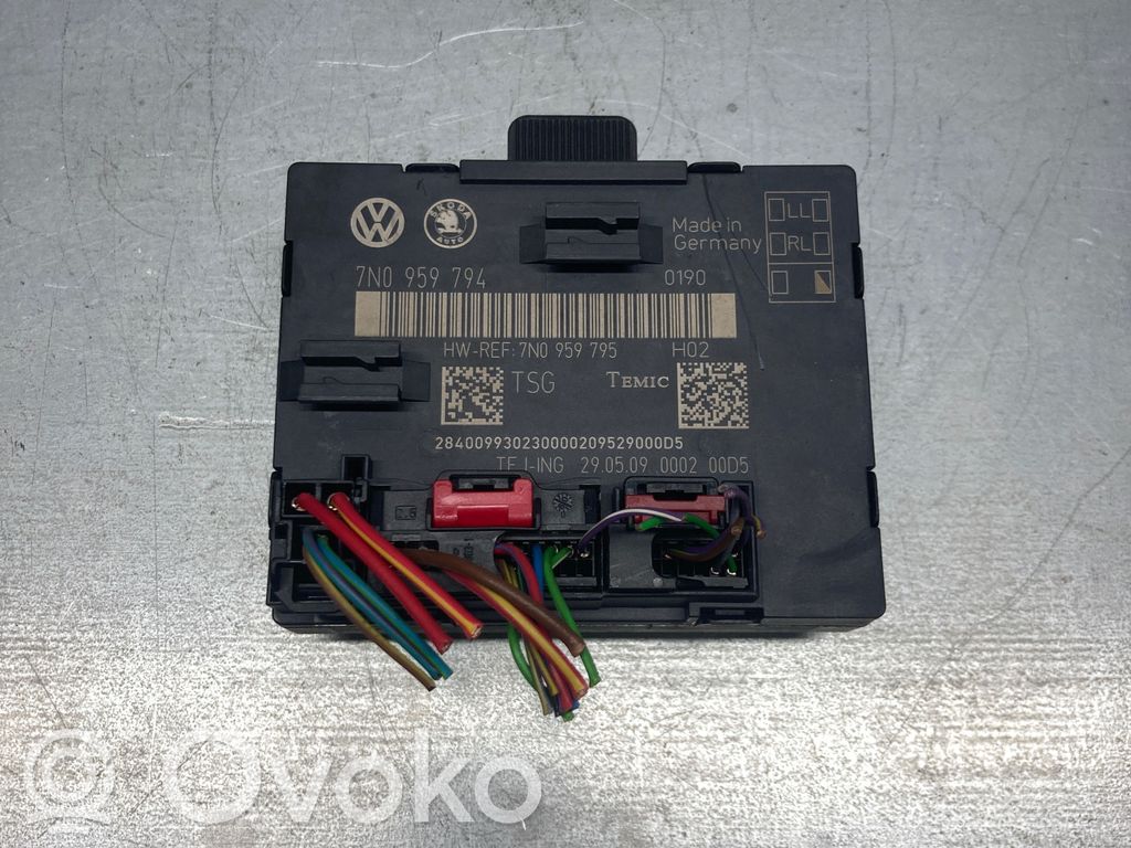 Skoda Superb B6 (3T) Door control unit/module 