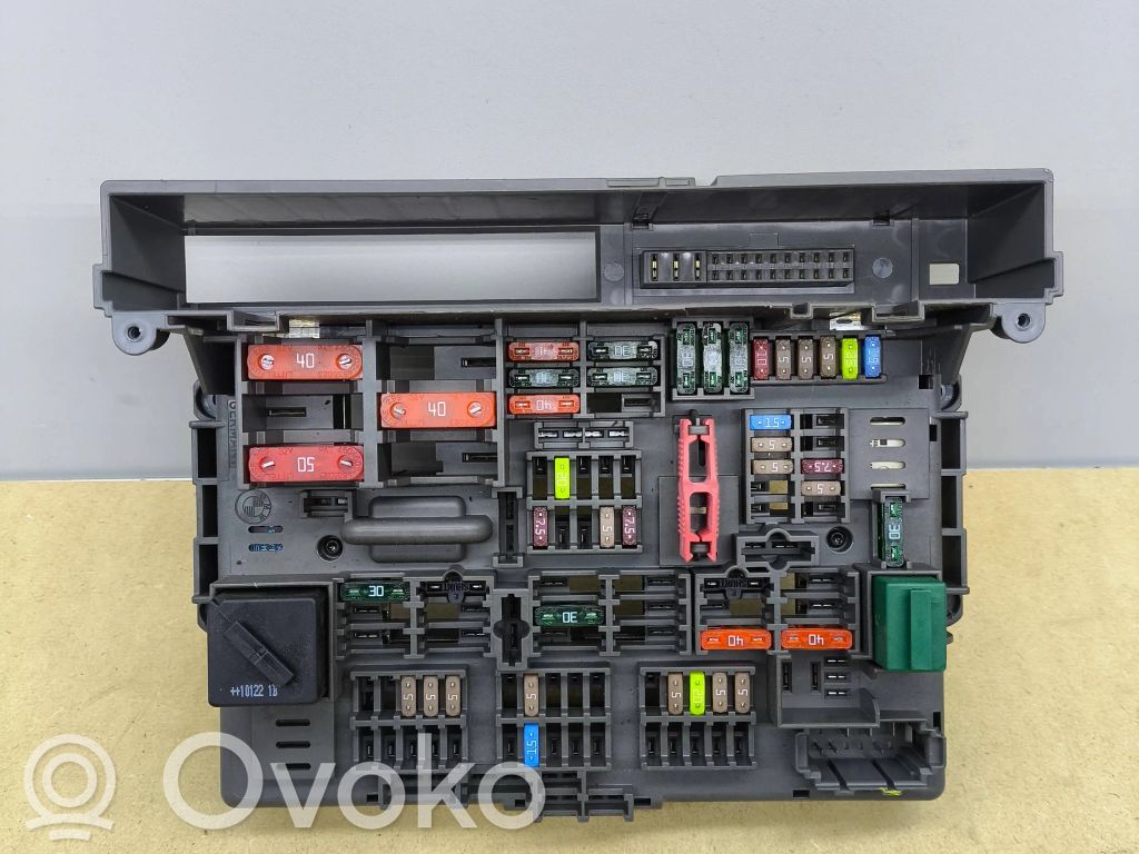 BMW 3 E90 E91 Fuse module 