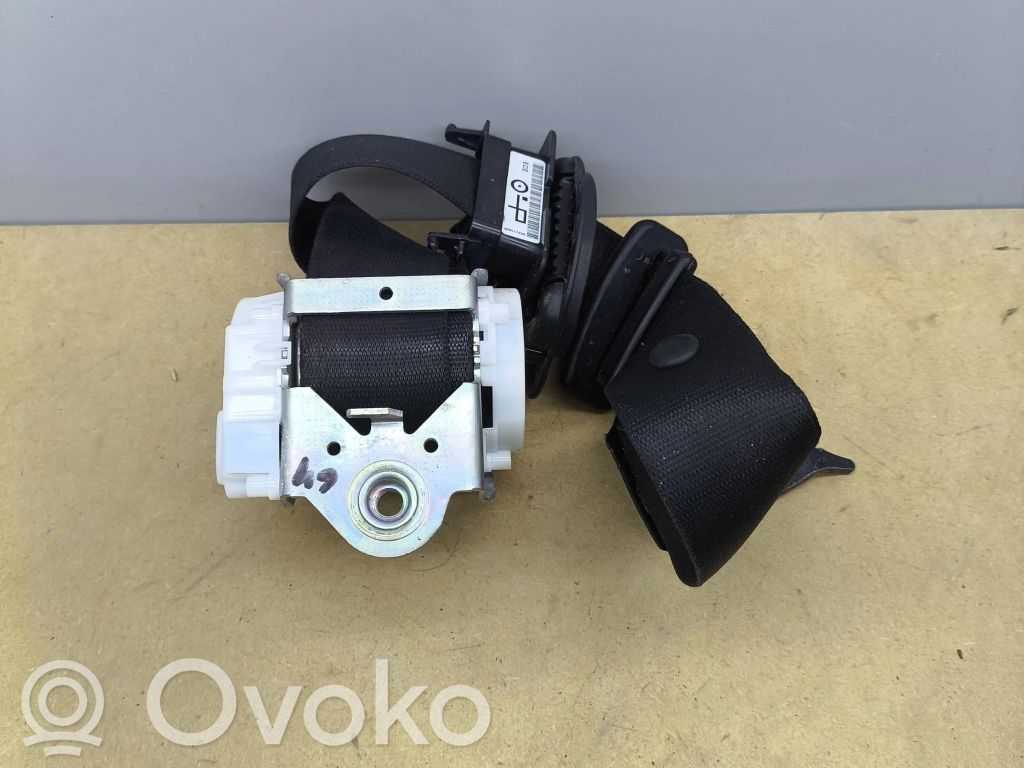 BMW 1 E81 E87 Front seatbelt 