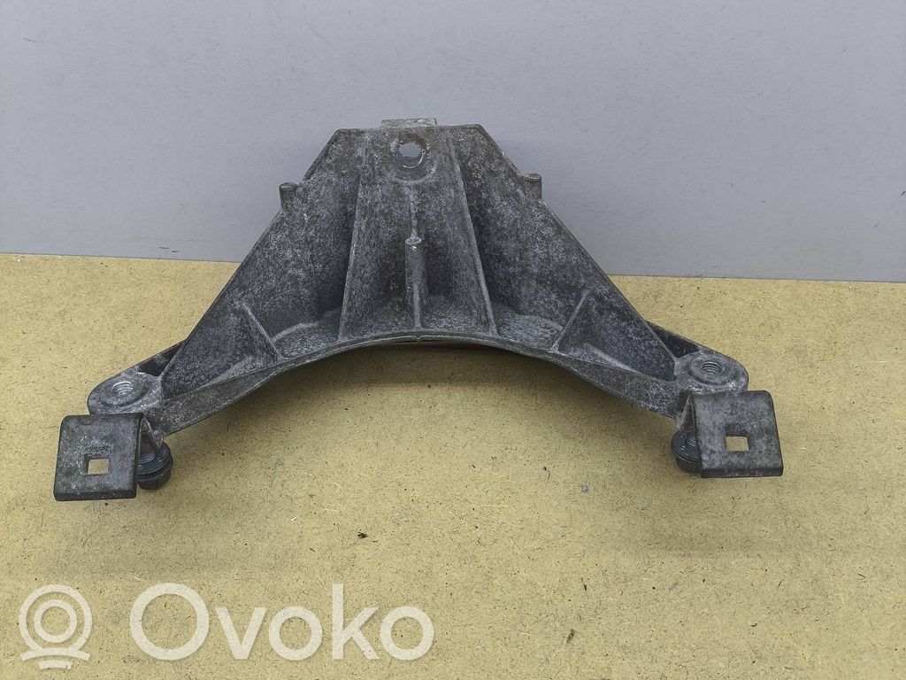 BMW X5 E70 Gearbox mounting bracket 