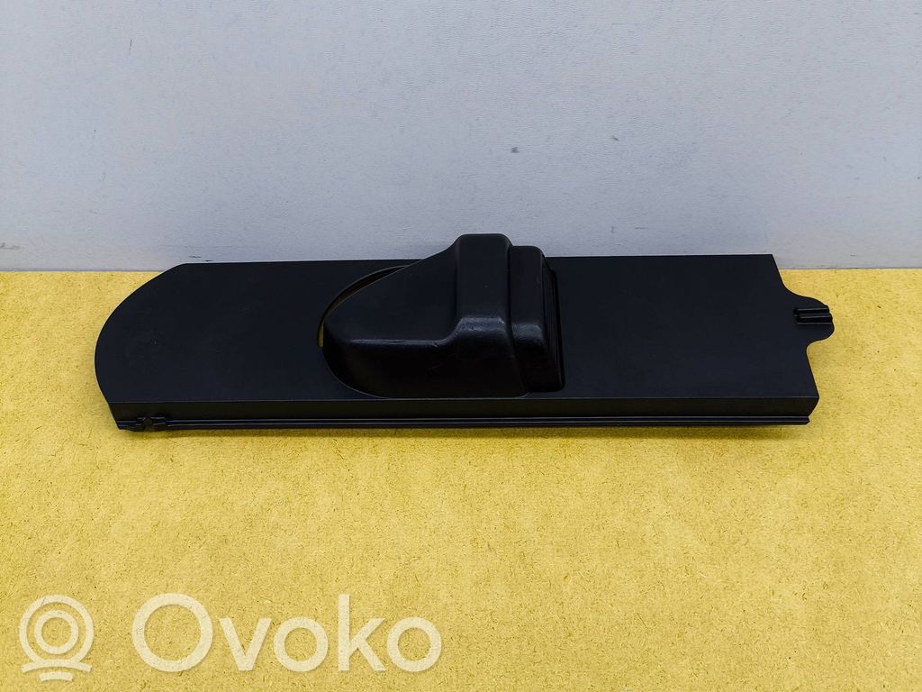Osłona górna słupka / B   A2126901630,SP6247RE
