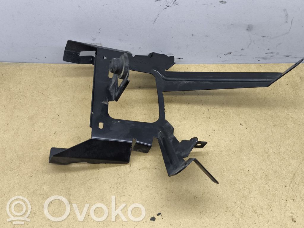 Mercedes-Benz ML W164 Alte piese compartiment motor 