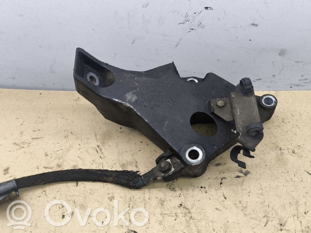 BMW 3 E90 E91 Engine mounting bracket 