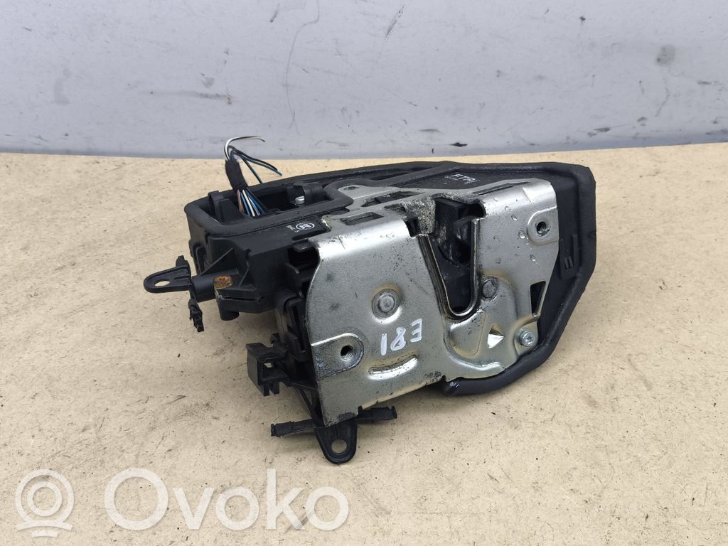BMW 1 E81 E87 Front door lock 