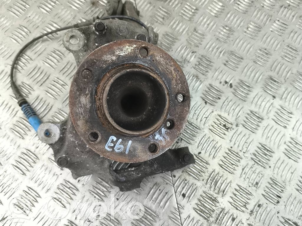 BMW 5 E60 E61 Front wheel hub 