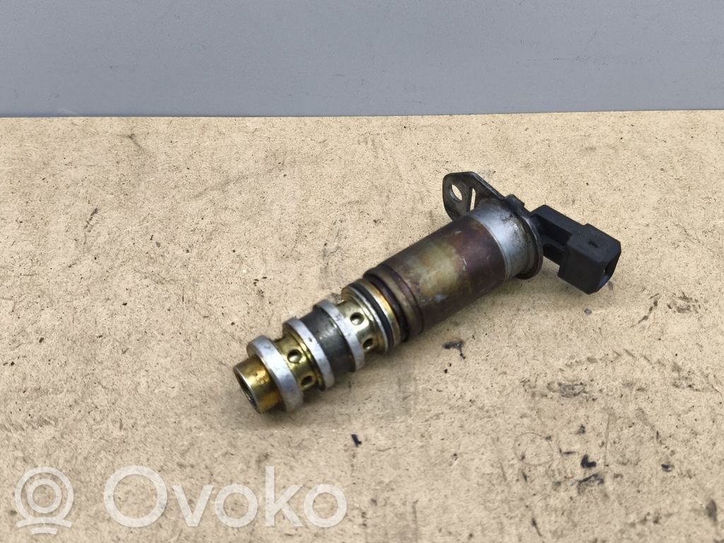 BMW 3 E90 E91 Camshaft vanos timing valve 