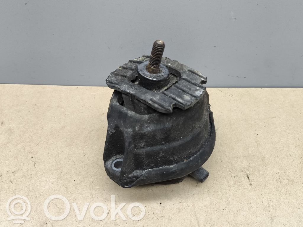 BMW 5 E60 E61 Engine mount bracket 