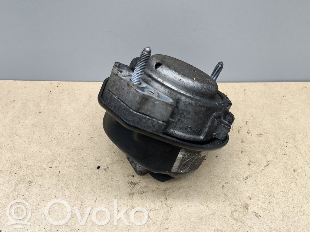 Engine mount bracket   686235