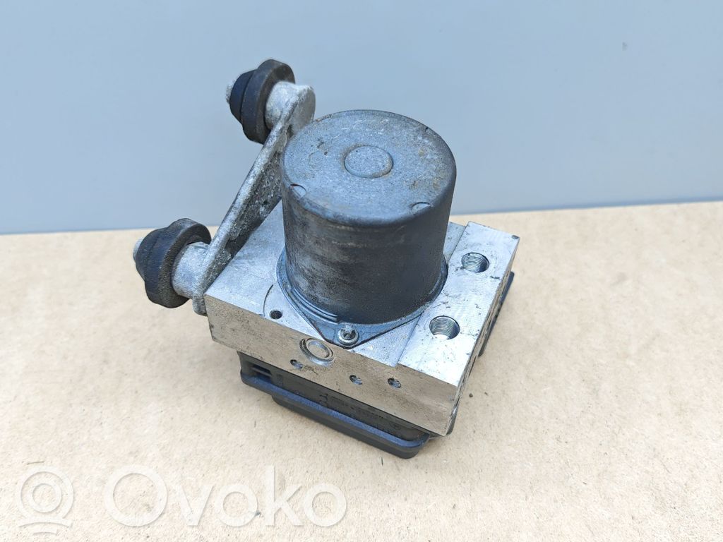 Mercedes-Benz E A207 ABS Blokas 