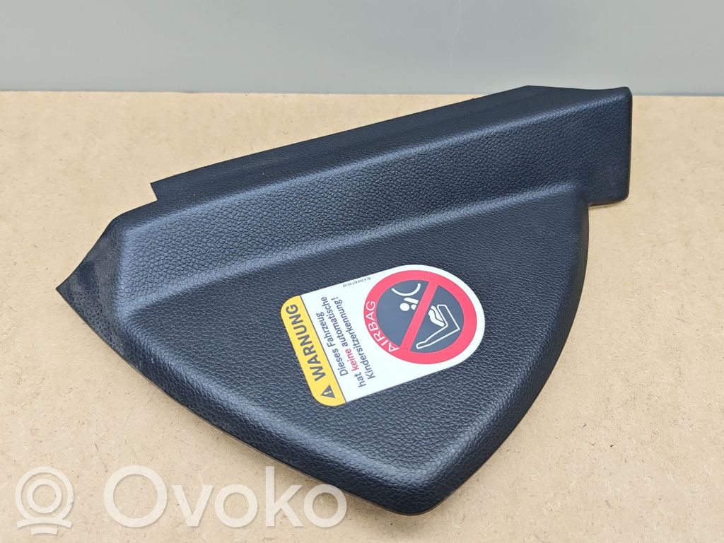 Mercedes-Benz C W204 Rivestimento estremità laterale del cruscotto 
