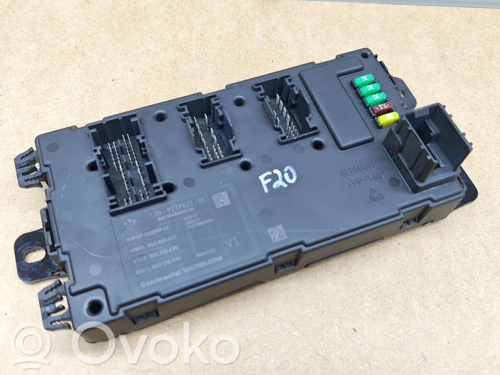 BMW 1 F20 F21 Saugiklių blokas 