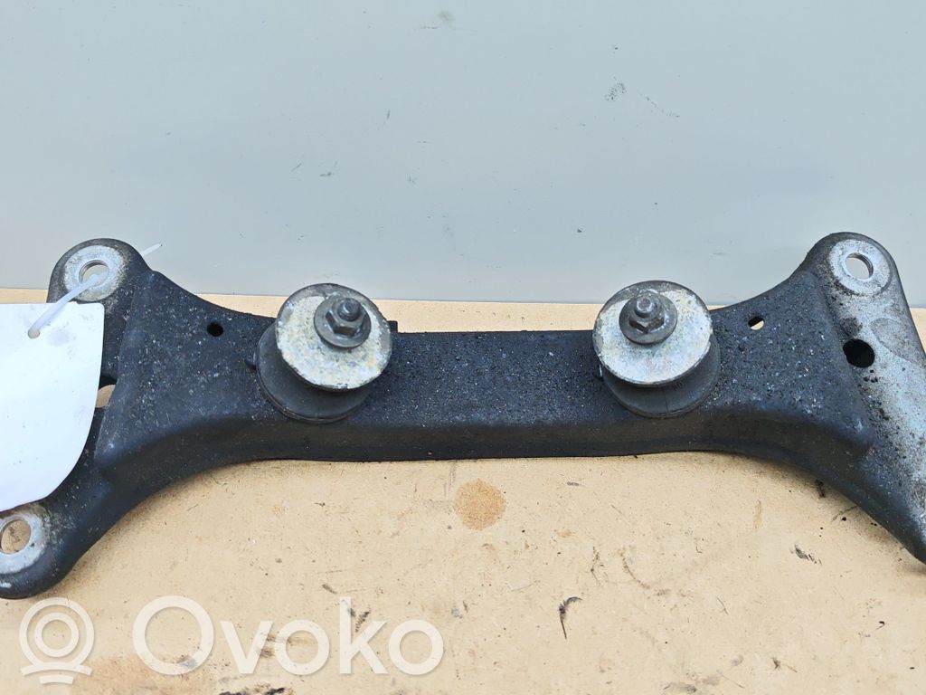 BMW 3 E90 E91 Gearbox mounting bracket 