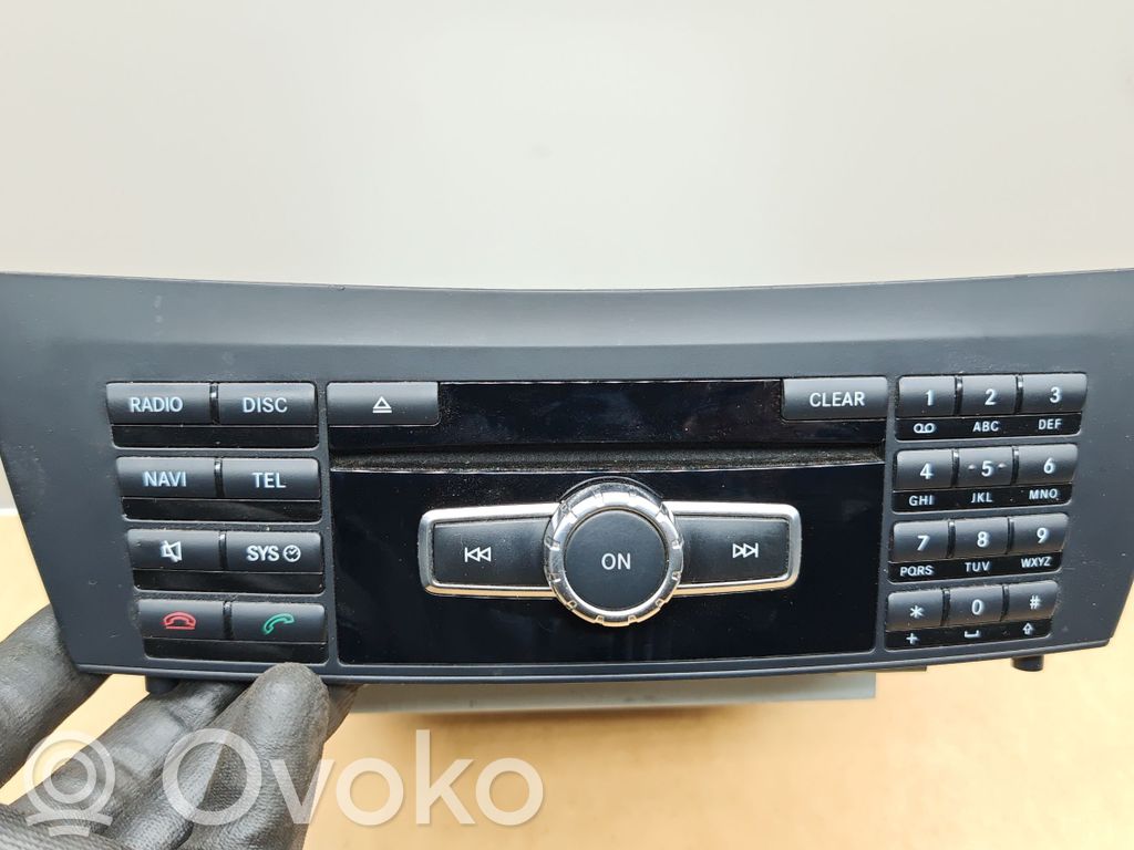Mercedes-Benz C W204 Panel / Radioodtwarzacz CD/DVD/GPS 