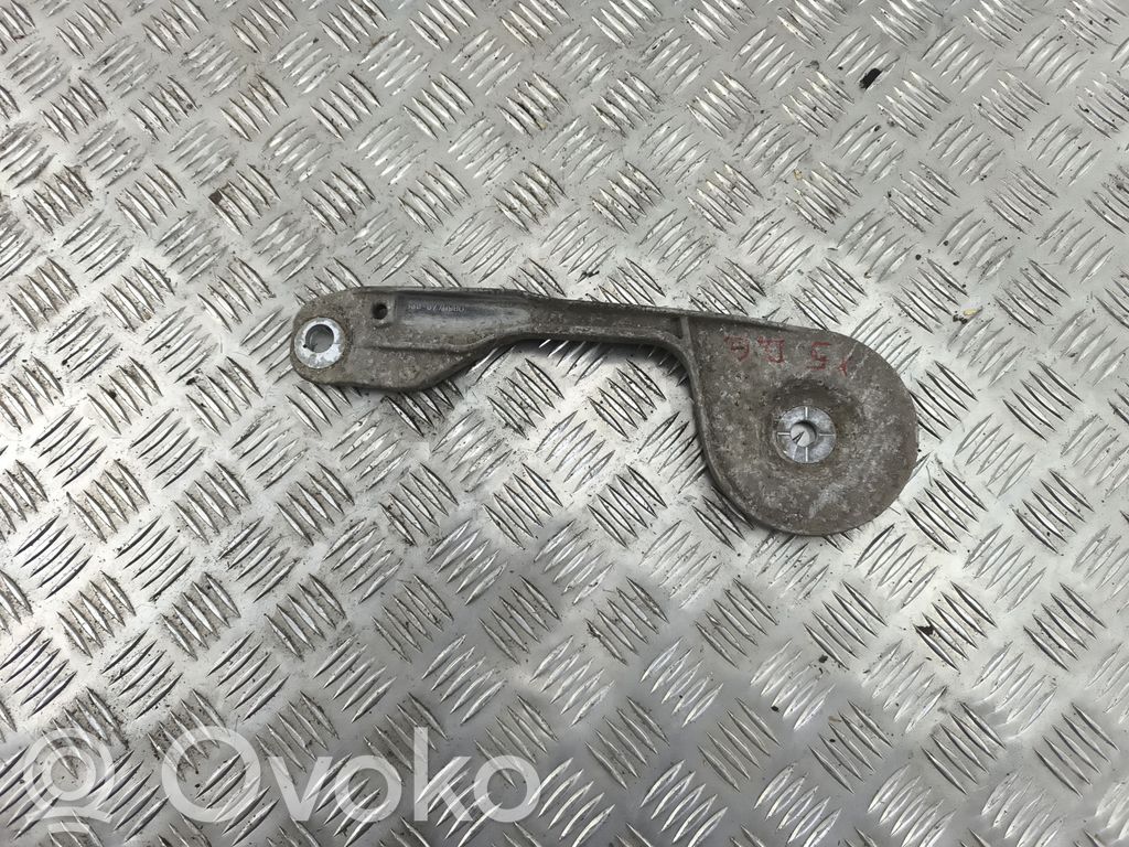 BMW X5 E70 Cits aizmugures šasijas elements 
