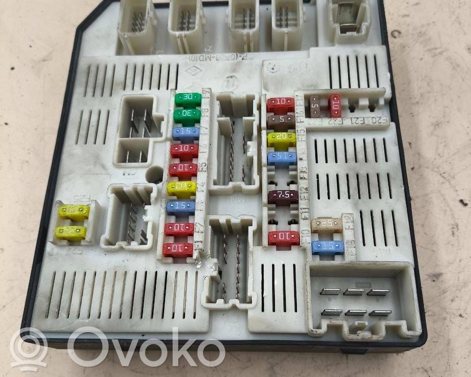 Renault Laguna III Module de fusibles 