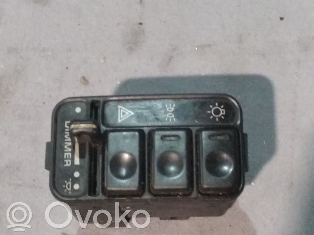 Light switch   4373305