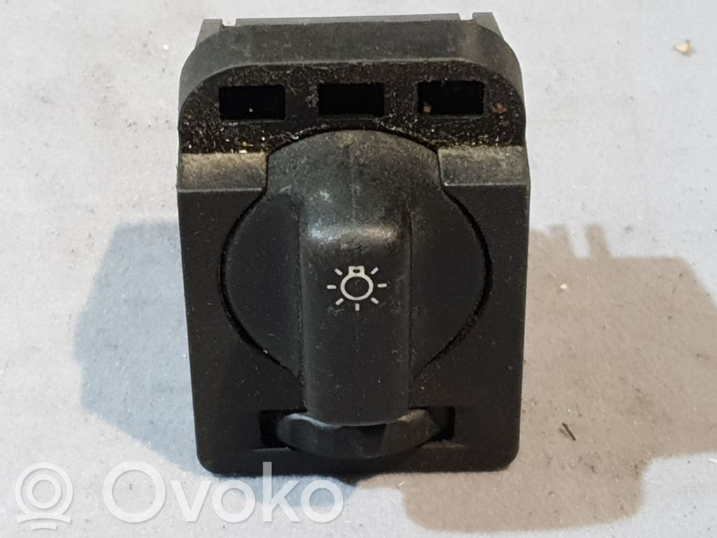 Light switch   90481764
