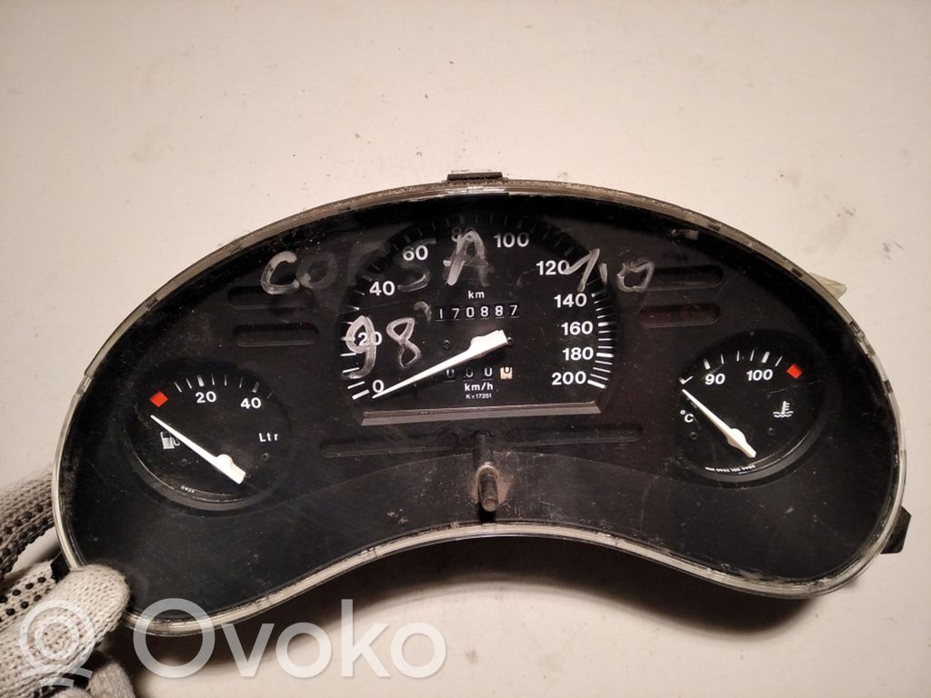 Opel Corsa B Speedometer (instrument cluster) 