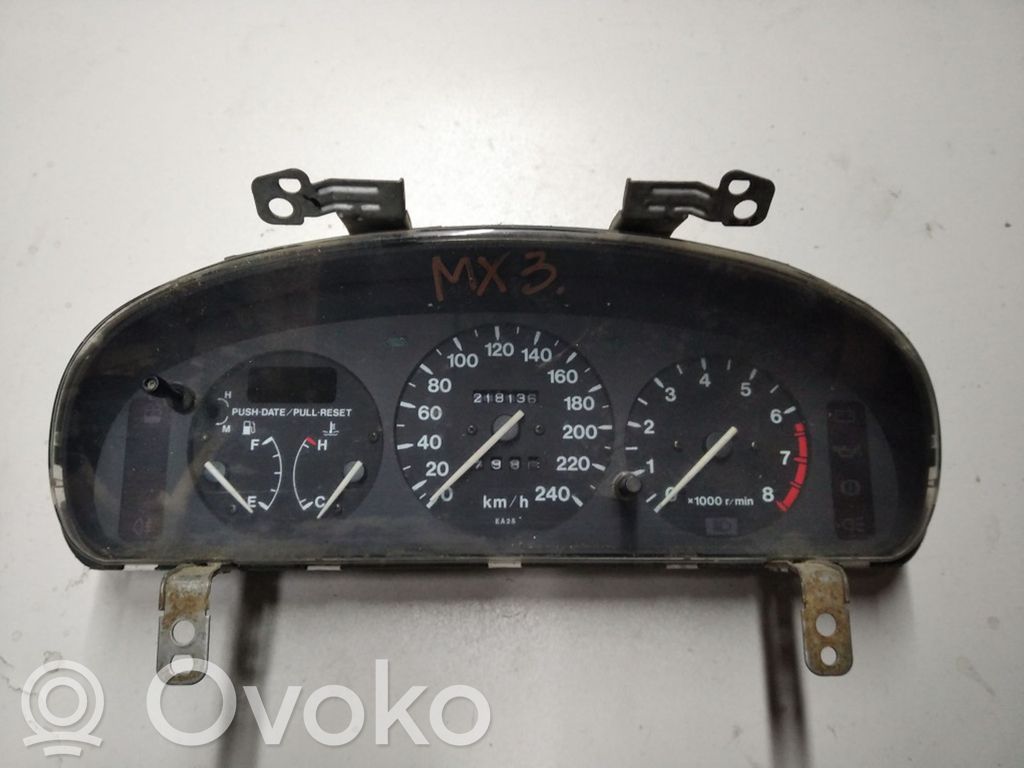 Mazda MX-3 Speedometer (instrument cluster) 