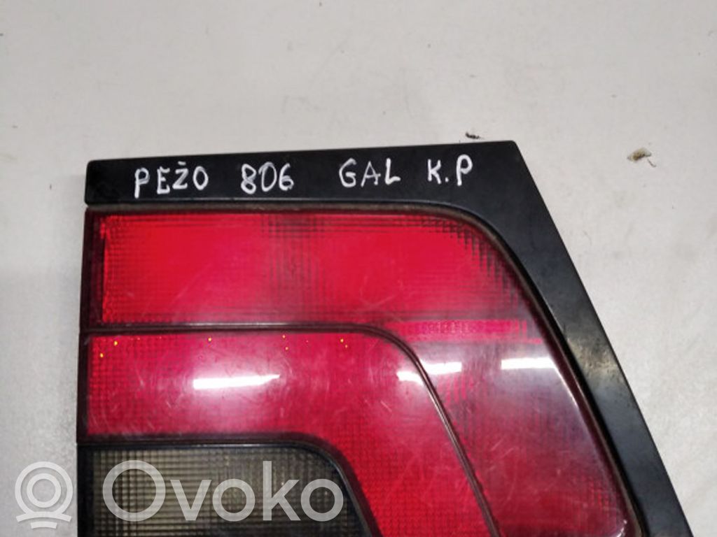 Tailgate rear/tail lights