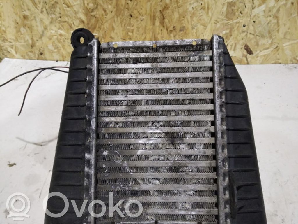 Opel Omega B1 Interkūlerio radiatorius 