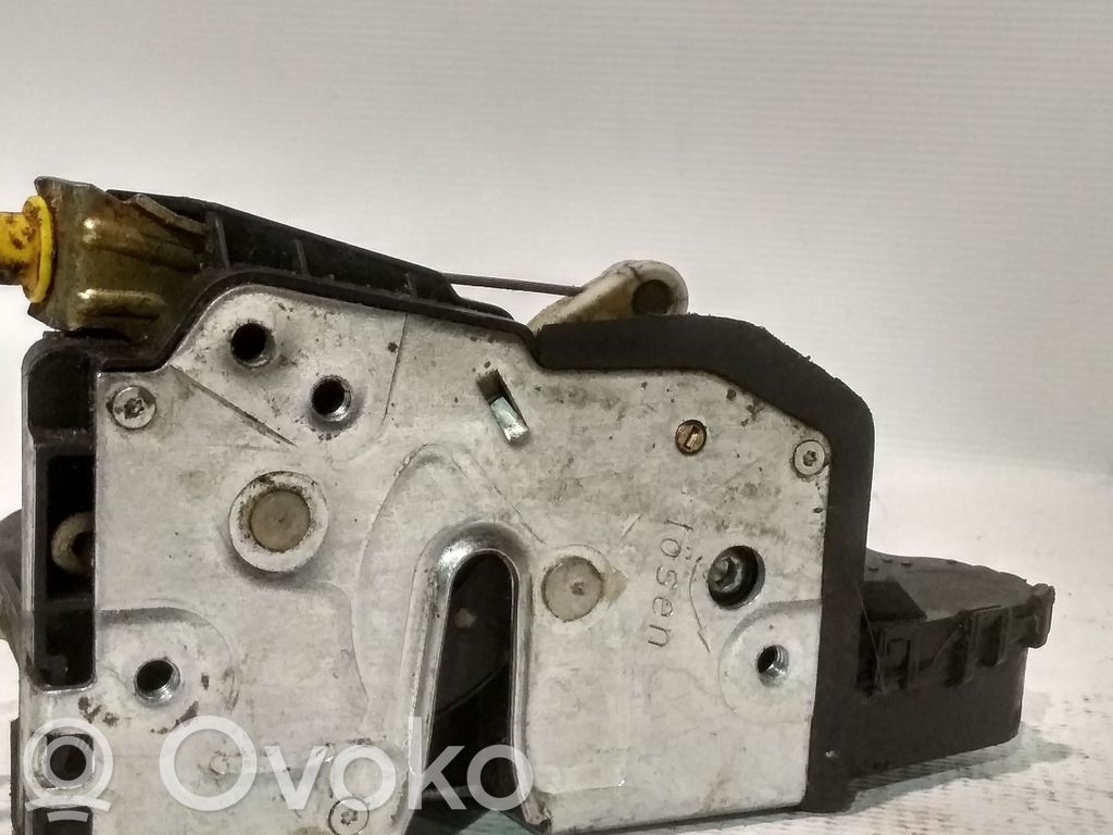 BMW 3 E46 Front door lock 