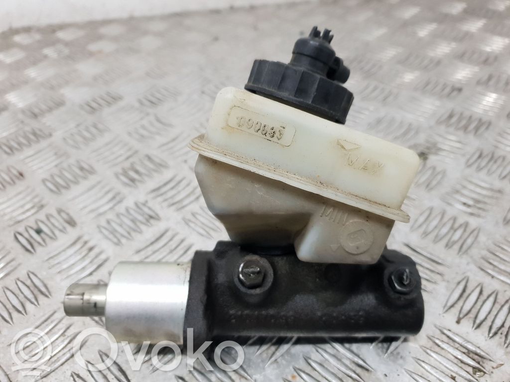 Volkswagen Polo III 6N 6N2 6NF Główny cylinder hamulca 