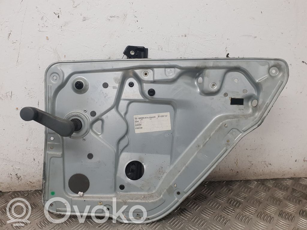 Skoda Fabia Mk1 (6Y) Ręczny podnośnik szyby drzwi tylnych 