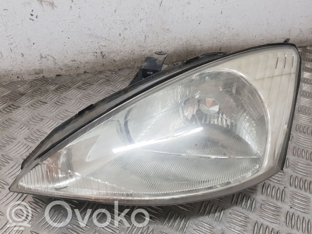 Ford Focus Headlight/headlamp 
