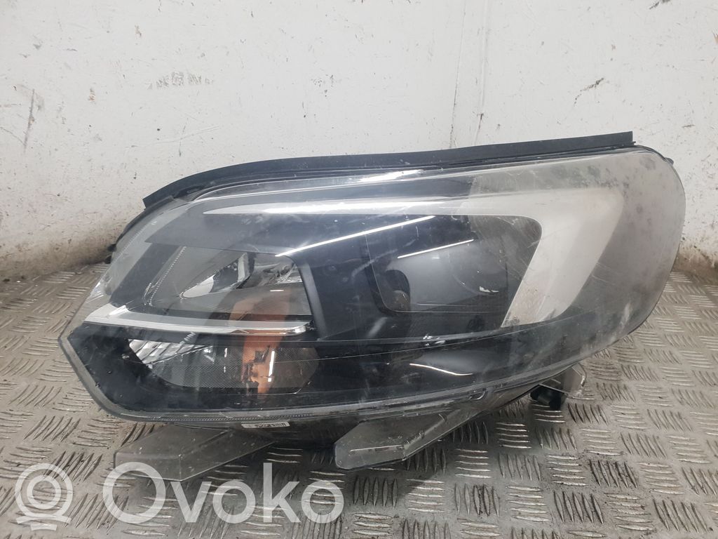 Opel Vivaro Scheinwerfer 