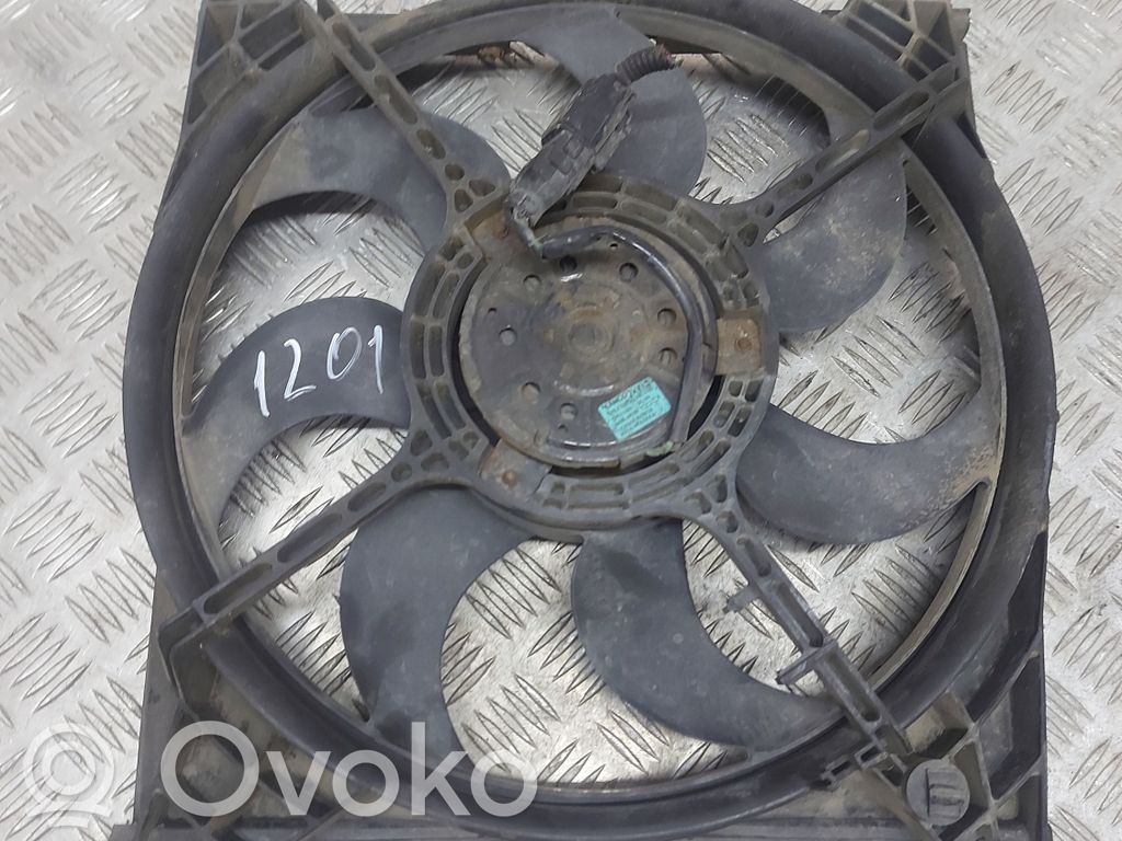 Hyundai Trajet Elektryczny wentylator chłodnicy 