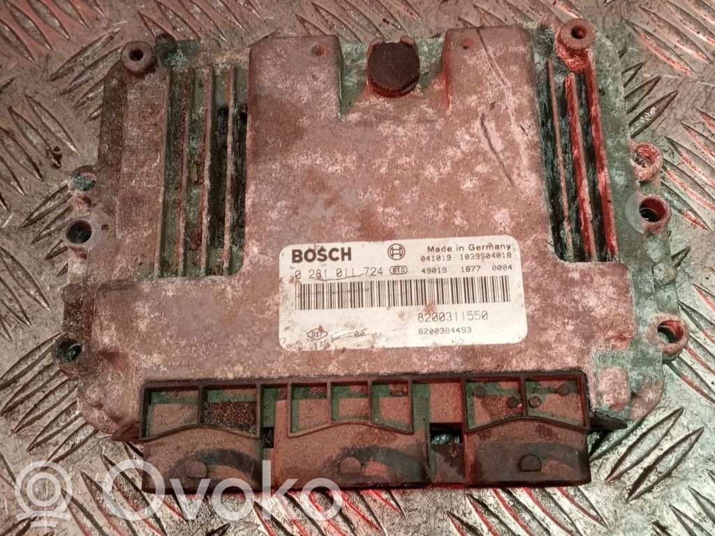 Unidad de control/módulo del motor   0281011724,8200311550