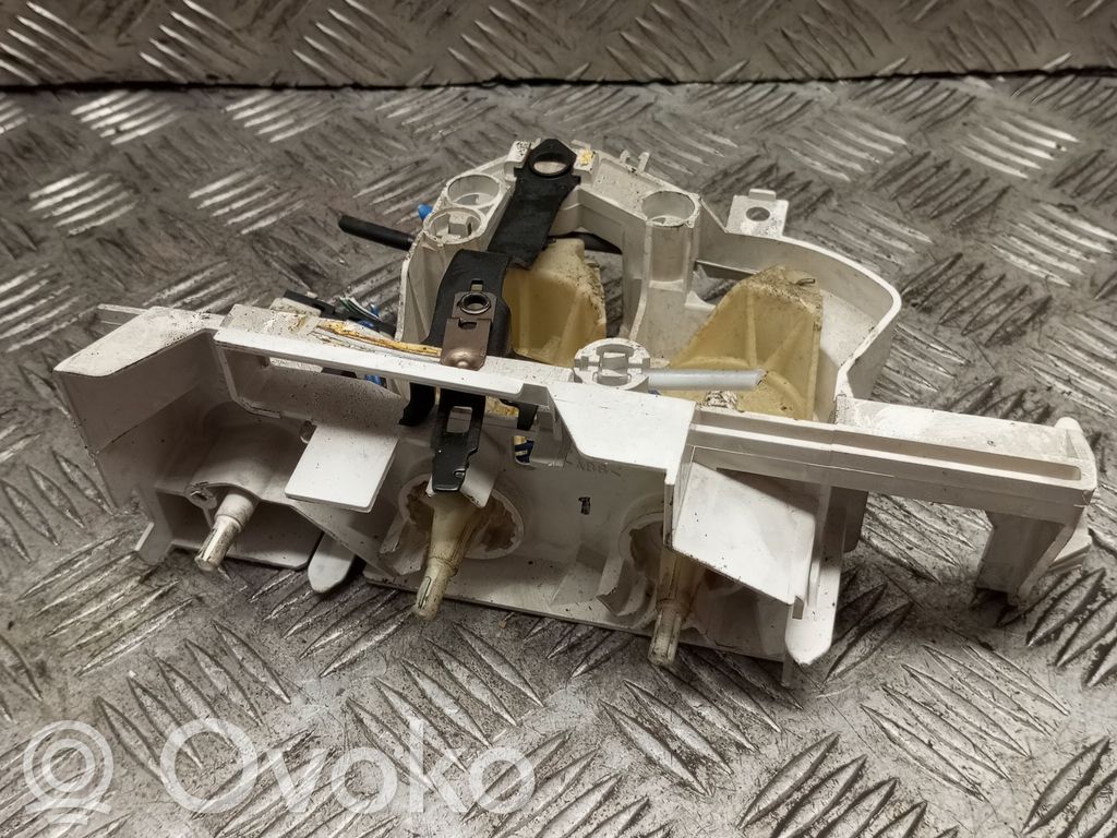 Toyota Corolla E110 Climate control unit 