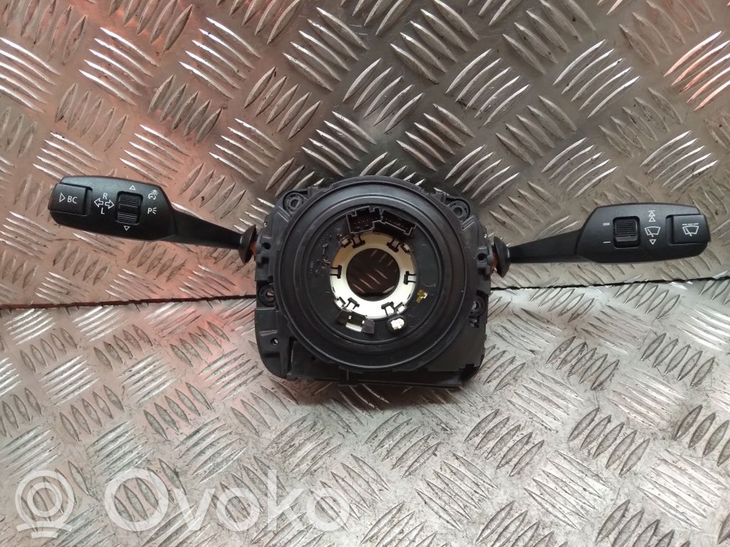BMW 3 E90 E91 Pagrieziena signālu / lukturu sviria 