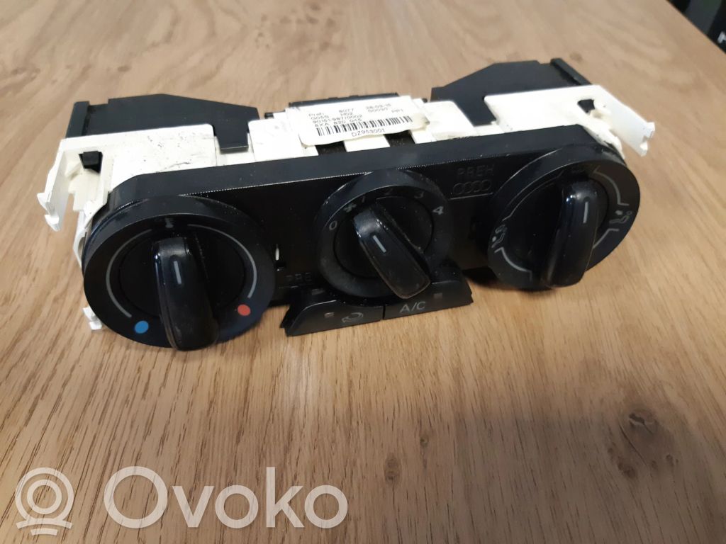 Audi A1 Climate control unit 