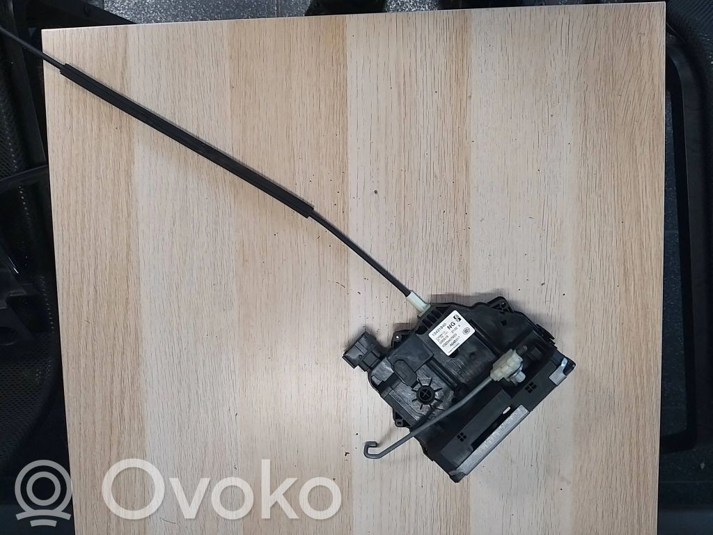 Opel Corsa E Front door lock 