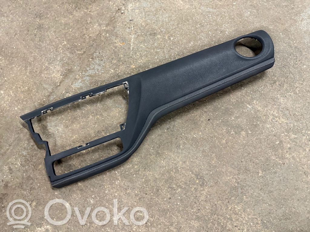 Toyota Auris E180 Panel trim 