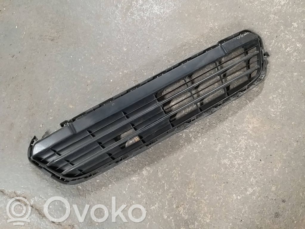 Peugeot 108 Etupuskurin alempi jäähdytinsäleikkö 