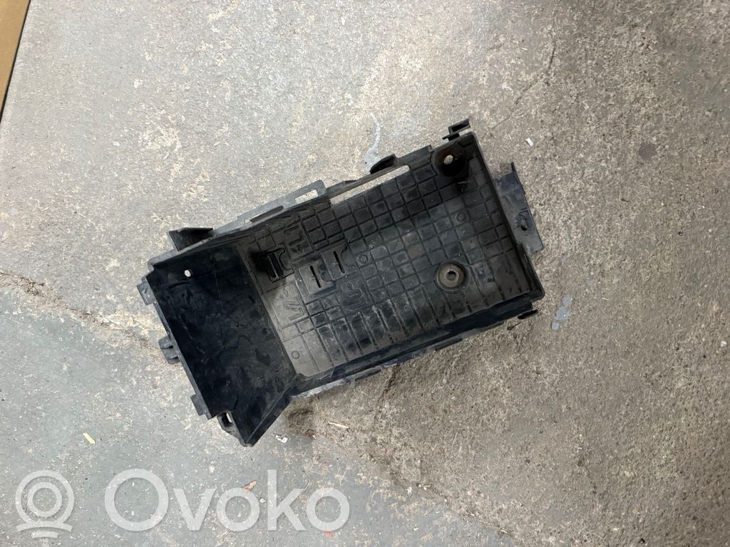 Citroen C3 Picasso Battery tray 