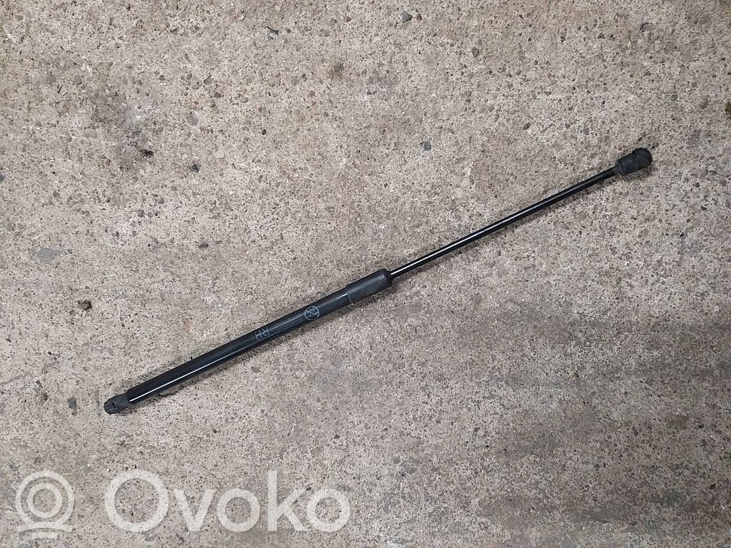 KIA Ceed Takaluukun tuen kaasujousi 