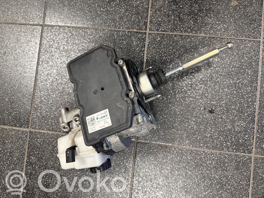 Volkswagen e-Golf Jarrutehostin 