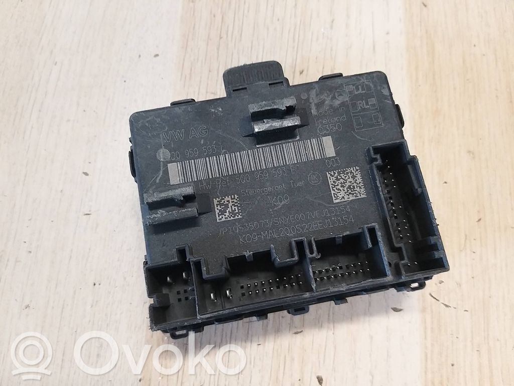 Volkswagen Golf SportWagen Door control unit/module 