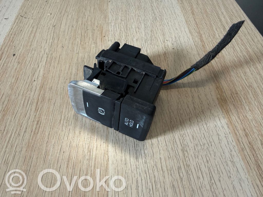 Volkswagen Golf VII Przycisk / Włącznik hamulca ręcznego 