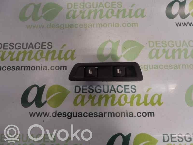 Electric window control switch   96766668ZD,966579Z7ZD