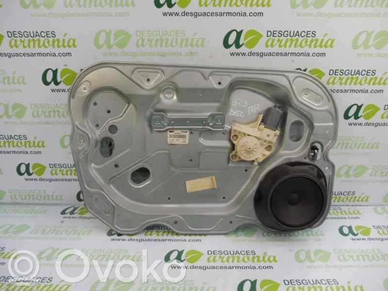 Regulador manual de la ventanilla delantera   4M51A045H17