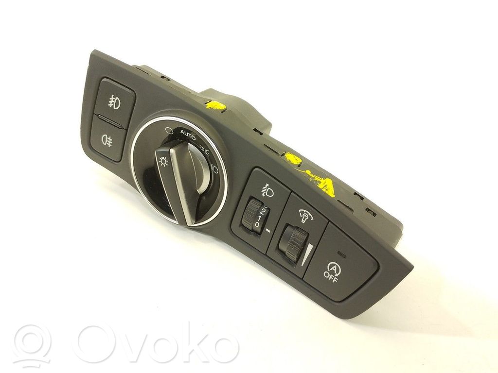 Interruptor de control del panel de luces   933003Z200,39R1001000,1305240069