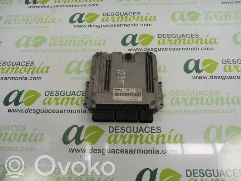 Renault Clio IV Engine control unit/module 
