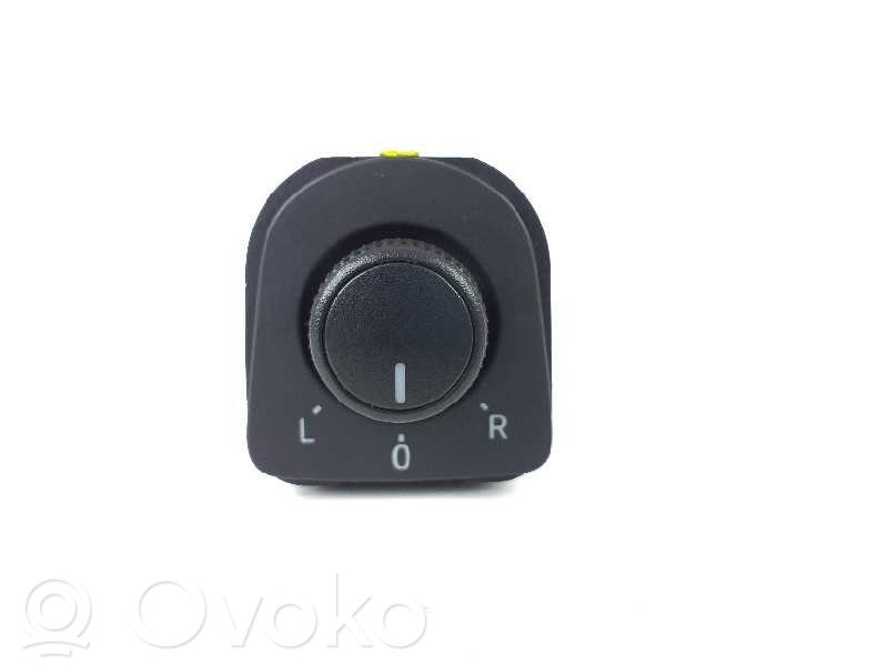Wing mirror switch   5F0959565C