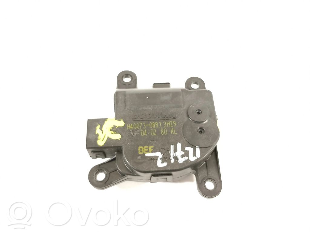 KIA Stonic Salono oro mazgo plastikinis korpusas 