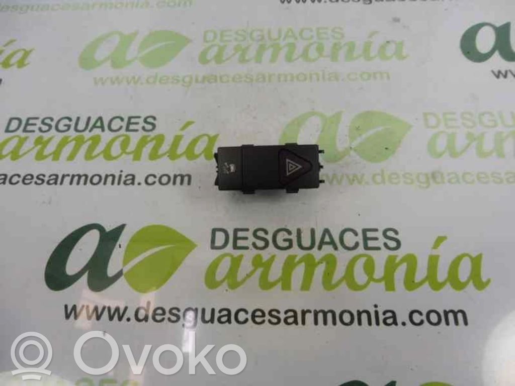 Mercedes-Benz CLK AMG A208 C208 Hazard light switch 